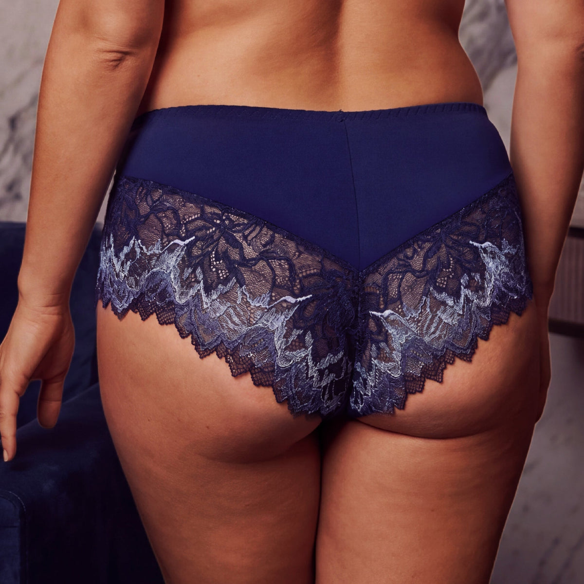 Moonlight Luxury String Trusse Midnight Blue